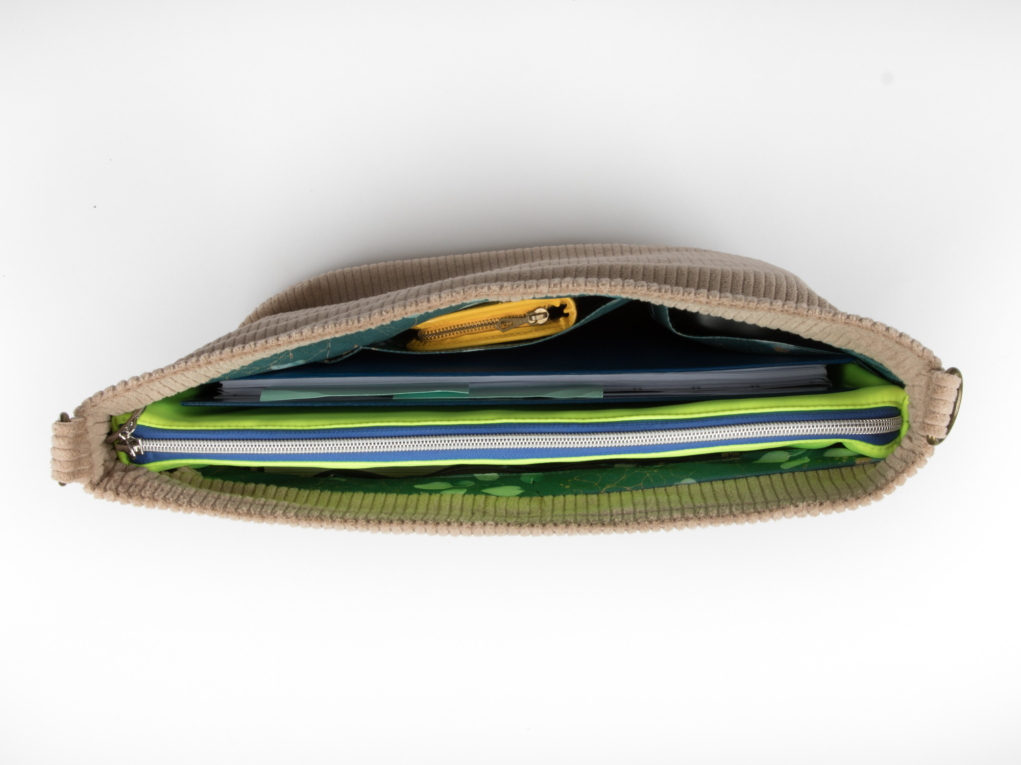 Cordtasche in Taupe – Shopper in 3 Größen – Bild 12